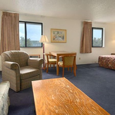 Hotel Super 8 Davenport Habitación foto